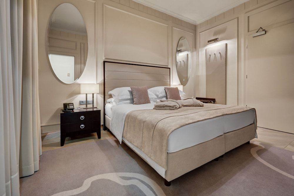 Standard Double Room Single Use (forest view)