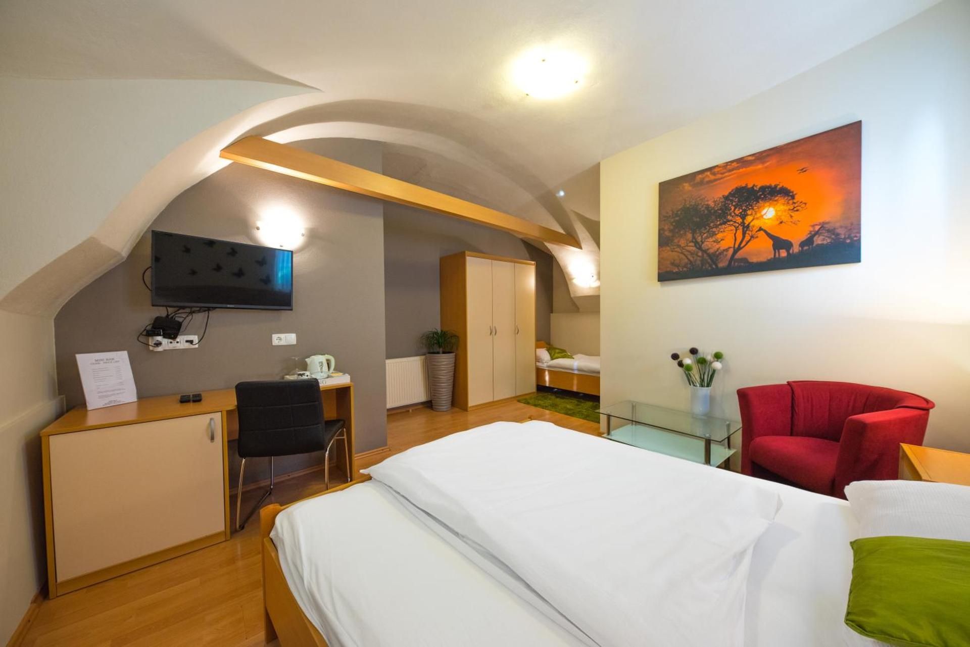 Triple Room