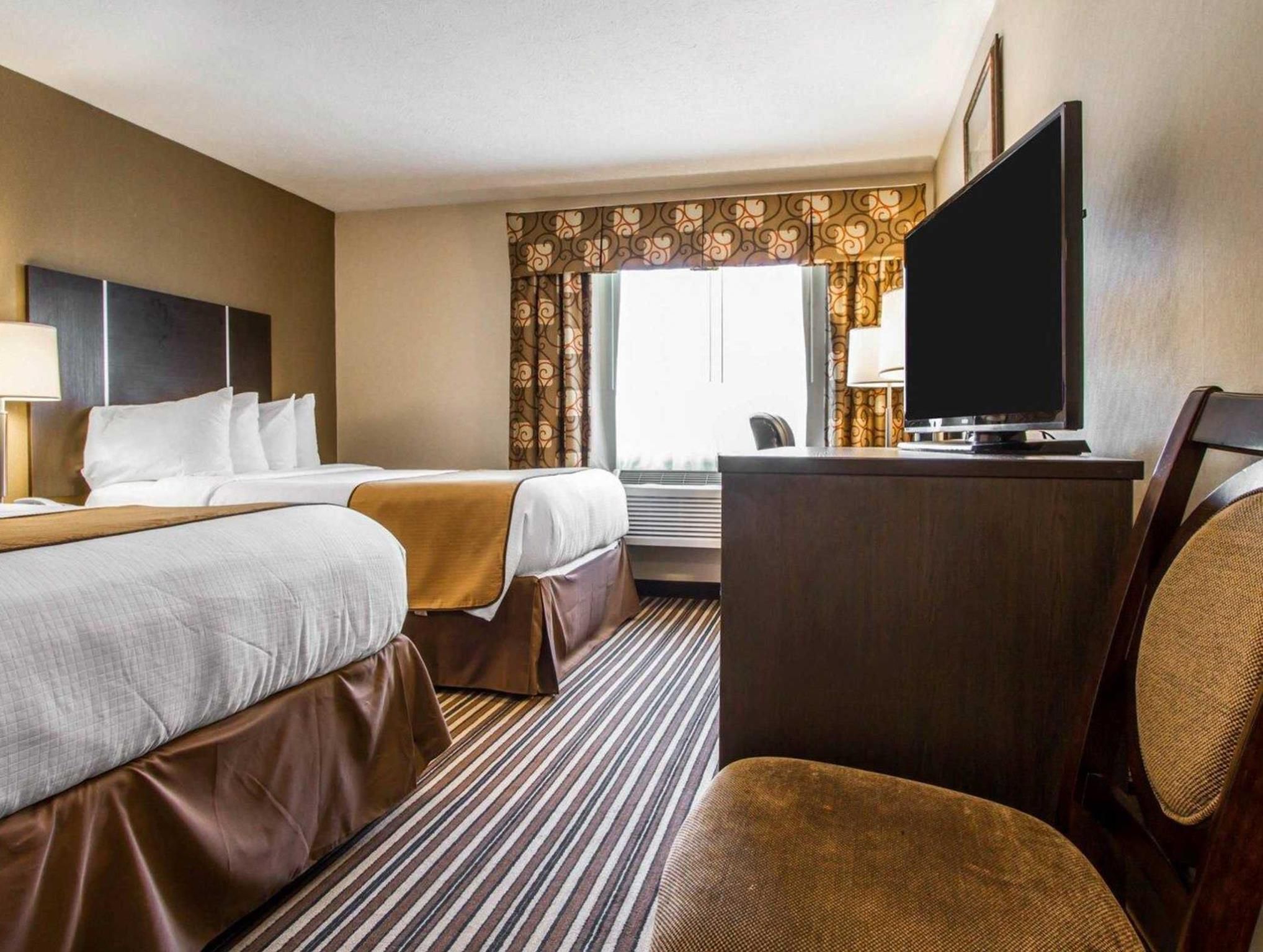 Quality Inn & Suites South Portland 2 King Beds, Nonsmoking 3