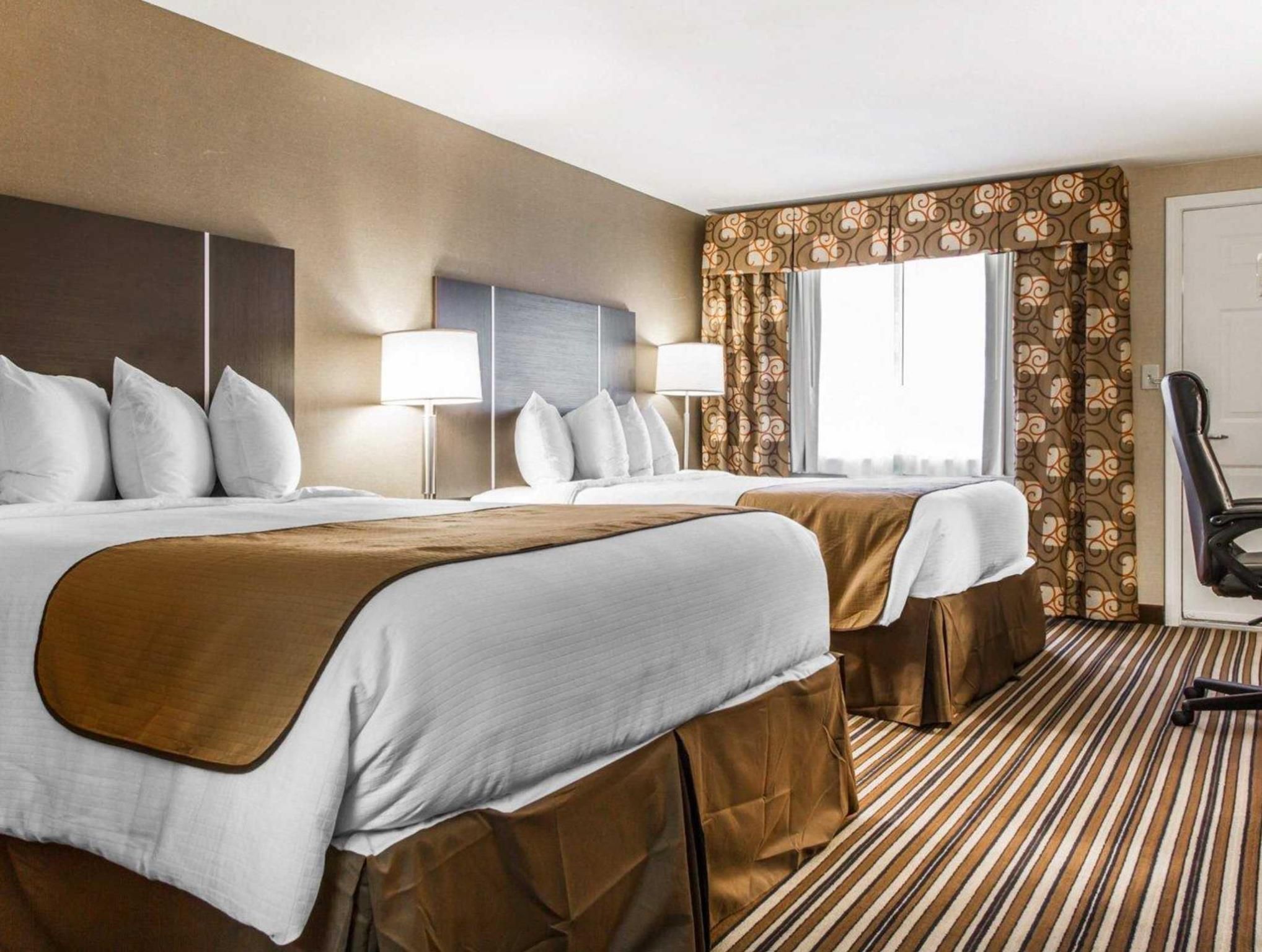 Quality Inn & Suites South Portland 2 Queen Beds, Efficiency, Suite, Nonsmoking 2