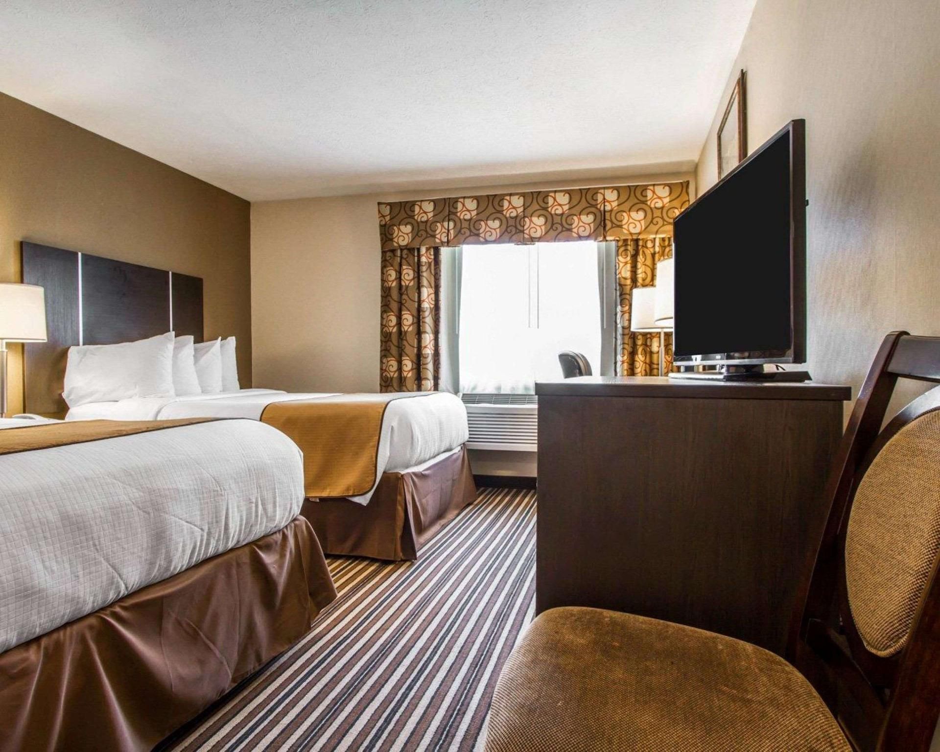 2 Double Beds, Nonsmoking, Accessible