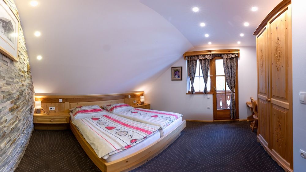 Traditional Apartment, 1 Bedroom, Balcony, Mountain View.