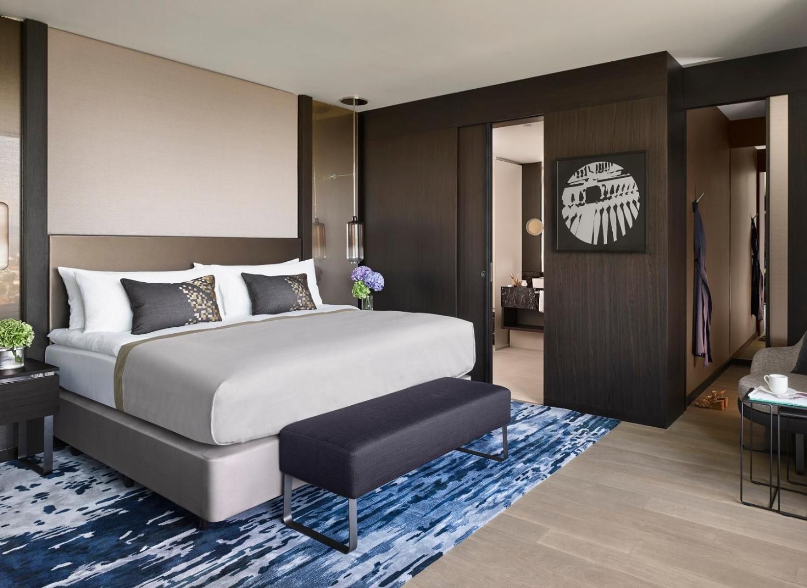 1 King Junior Suite High Floor
