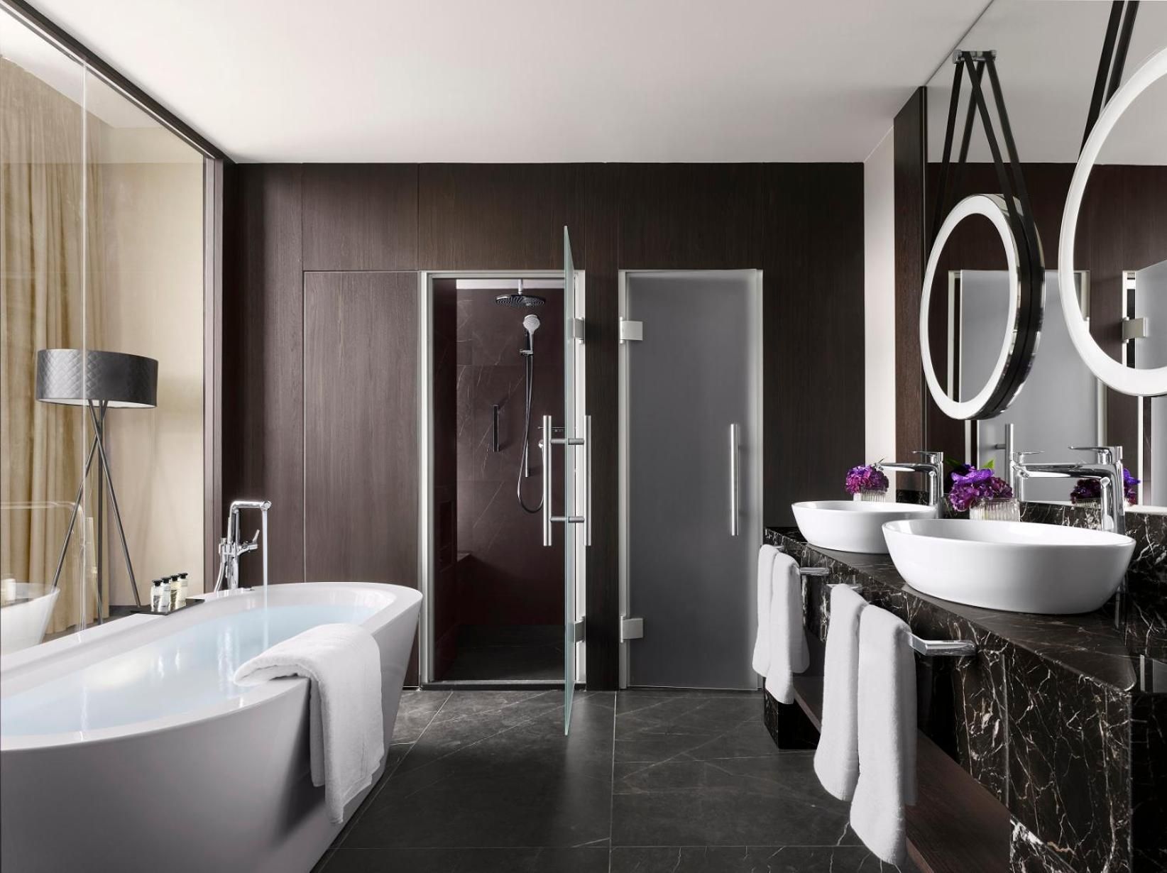 1 Bedroom Suite City View