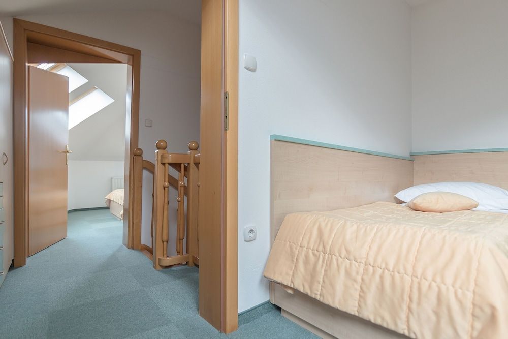 Garni Hotel Miklic Apartment, 2 Bedrooms 4