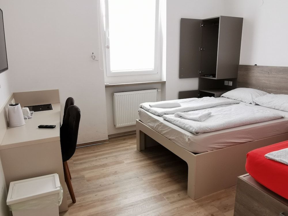 undefined Rooms Ambrozic 2