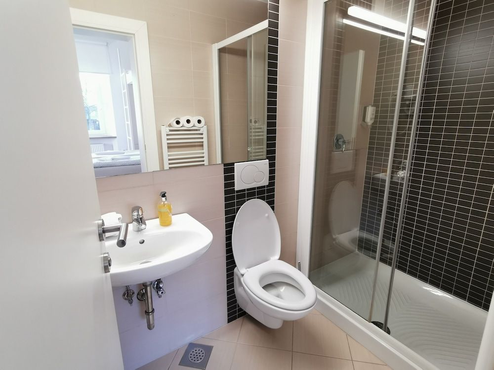 undefined Rooms Ambrozic 9