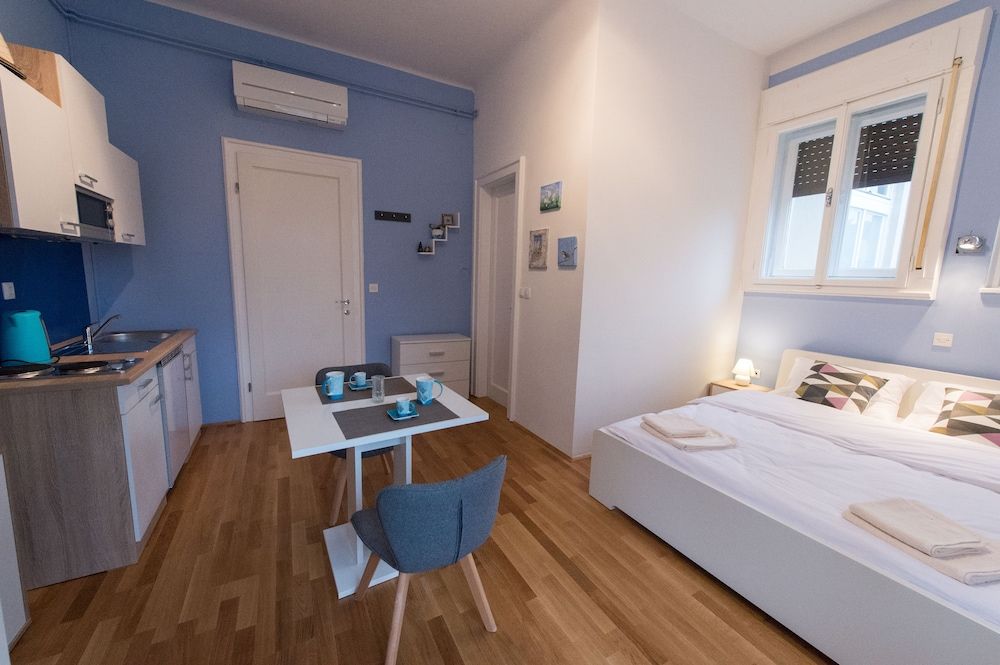 Vila Teslova Studio 12