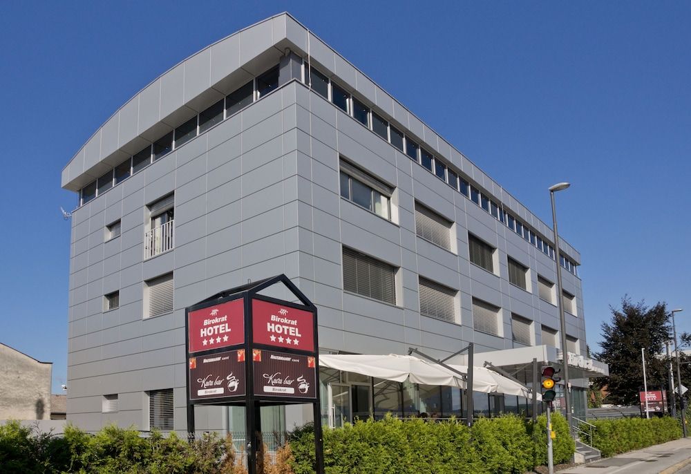 undefined Gloria Hotel