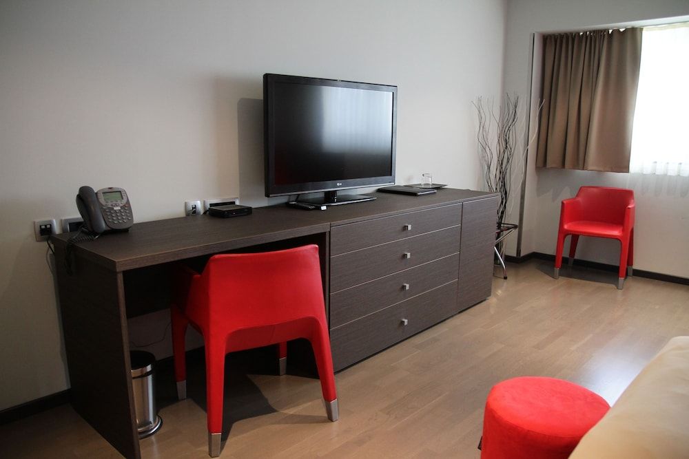 undefined Gloria Hotel 3