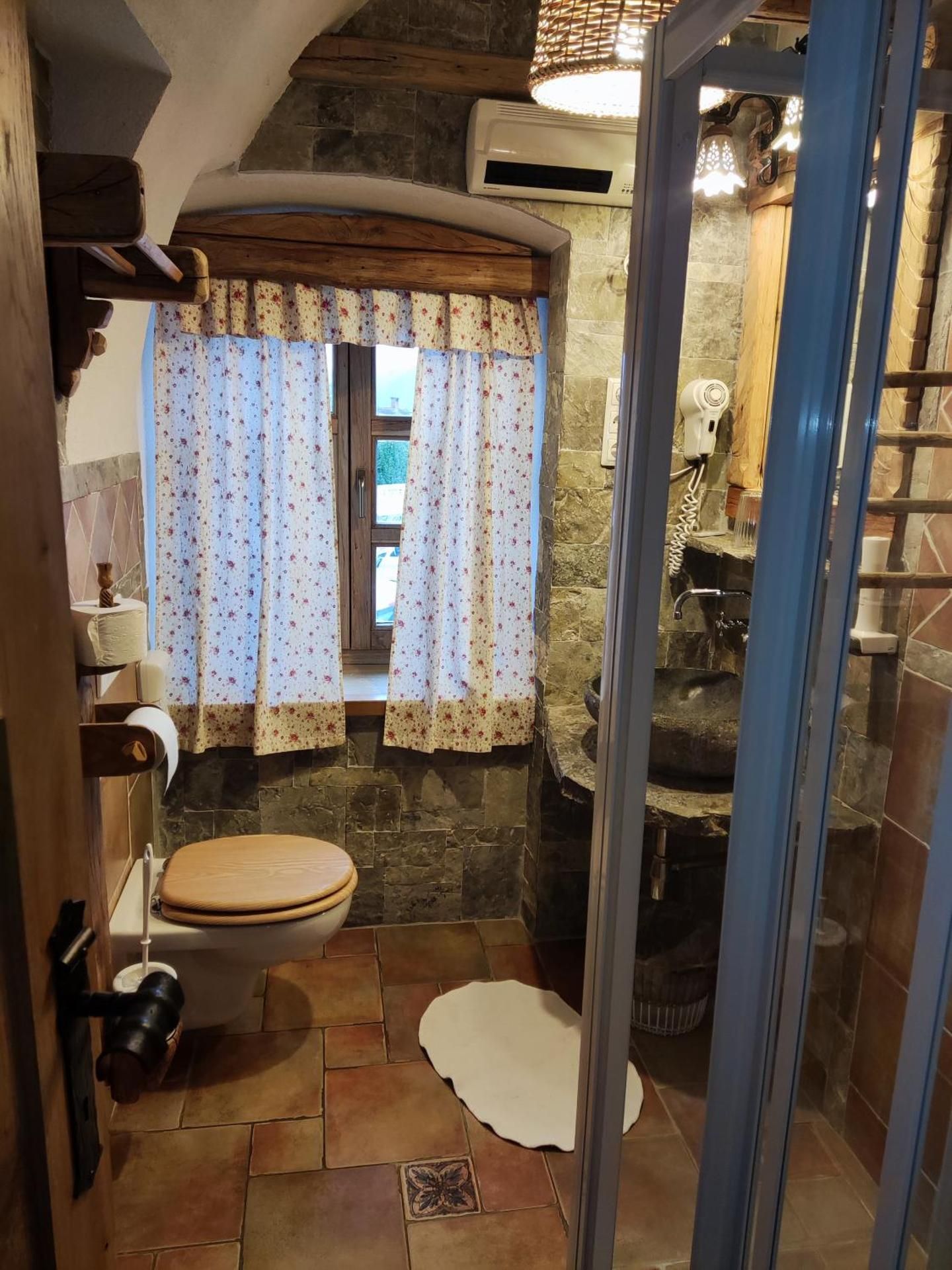 undefined Old Bled House 10