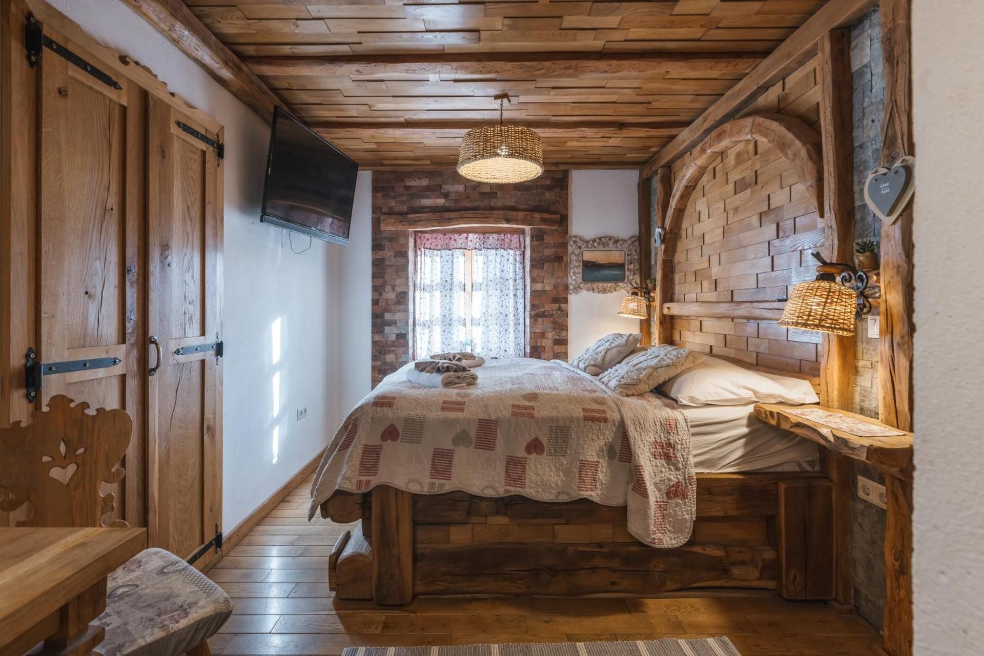 undefined Old Bled House 9