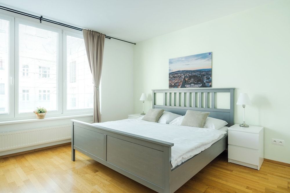 Basic Apartment