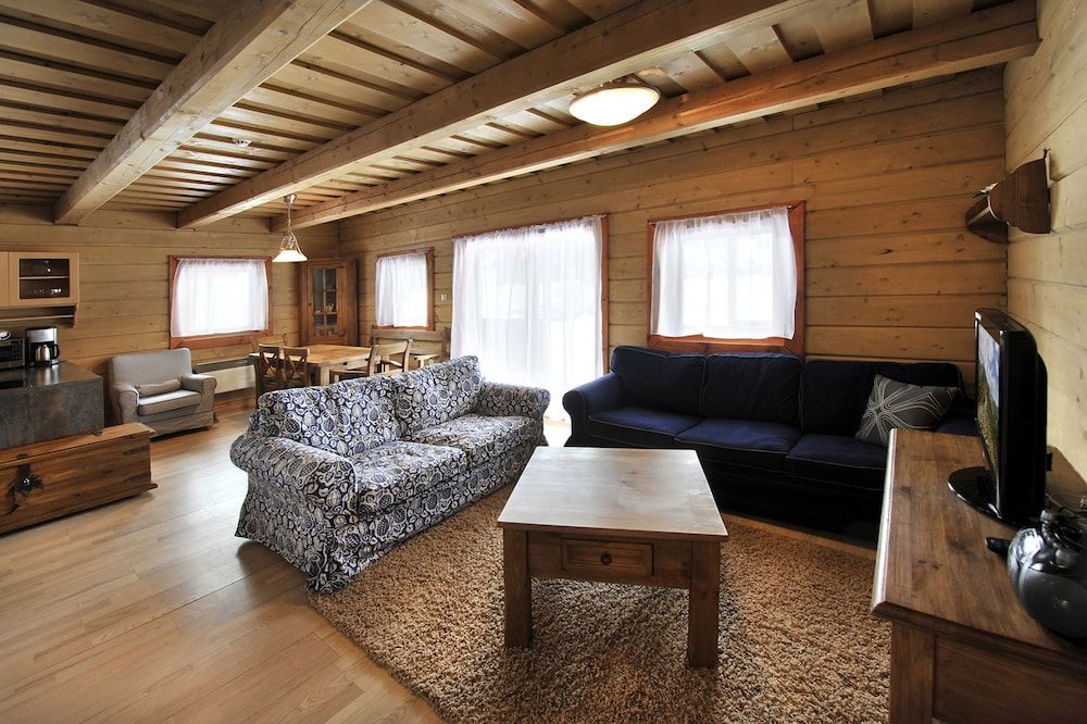 Sojka Resort - Hotel & Drevenice Chalet, 3 Bedrooms, Kitchen, Garden View 4