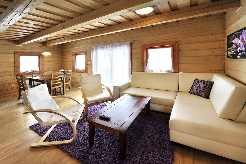Sojka Resort - Hotel & Drevenice Chalet, 3 Bedrooms, Kitchen, Garden View 7