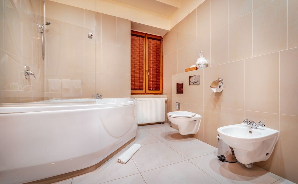 Hotel Capital Triple Room 6