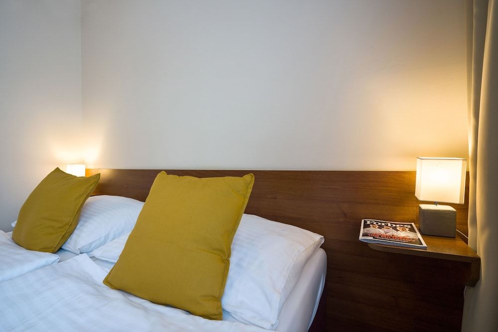 Hotel Dixon Standard Twin Room 2