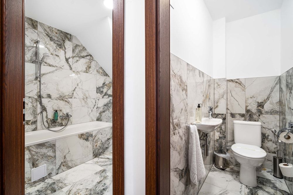 Hotel MAXPLAZA Deluxe Suite 9