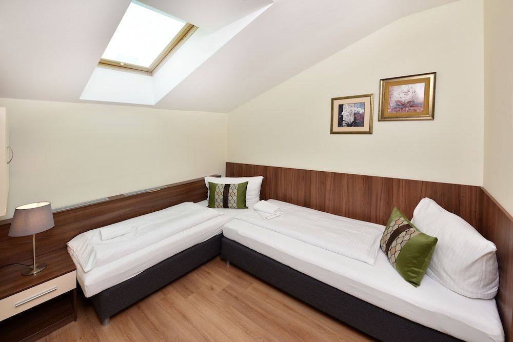 APLEND Bed & Breakfast Júlia Family Apartment, 2 Bedrooms, Kitchenette 2
