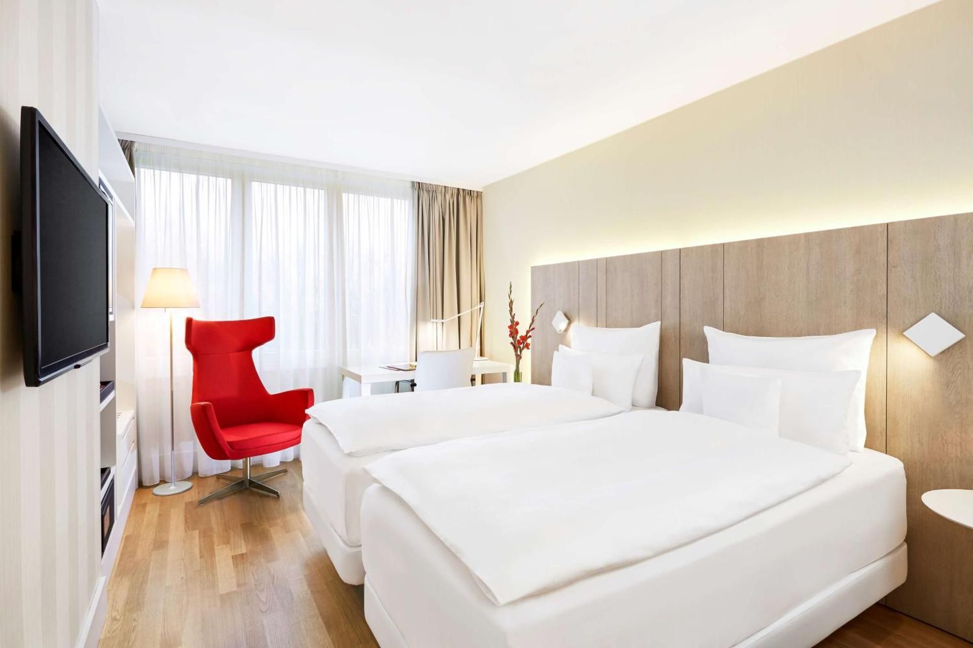 Suite with extra bed (2 adults + 1 child)