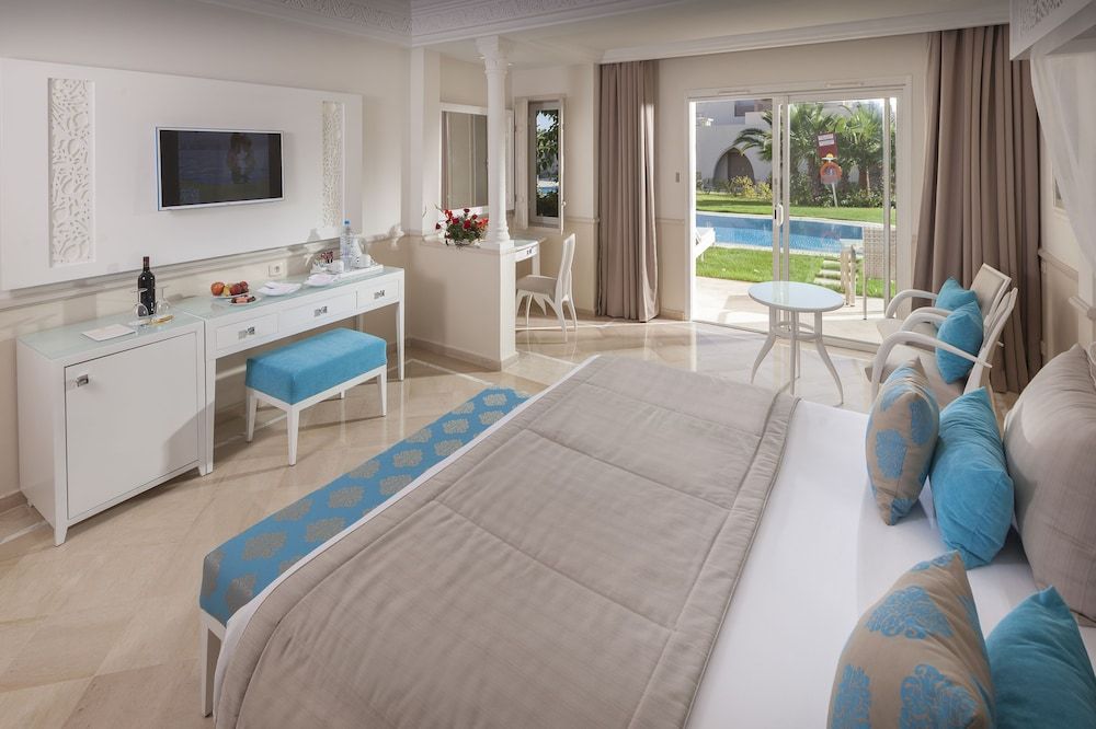 Double Room, Private Pool (Swim Up)