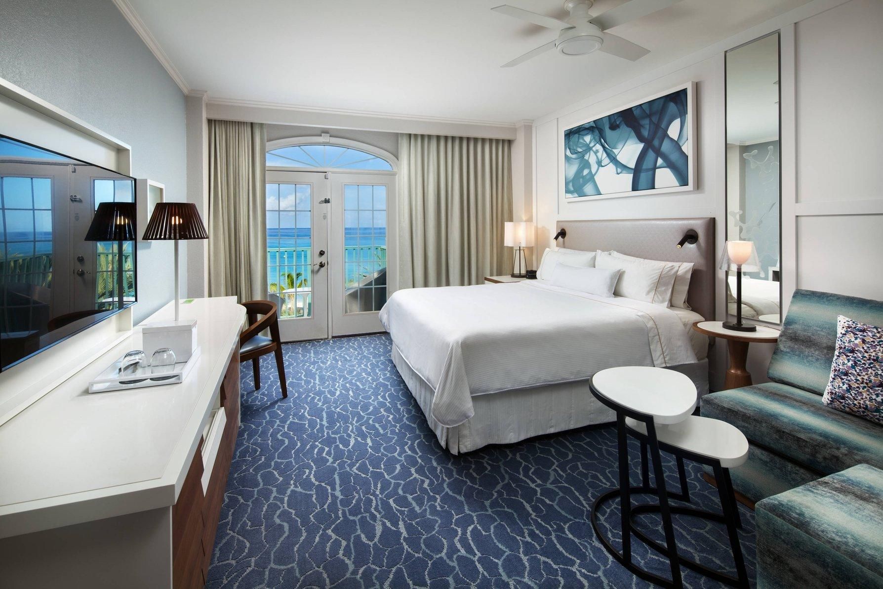 ocean pool view, guest room, 1 king, sofa bed