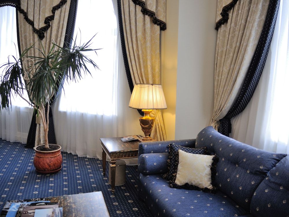 Presidential Suite