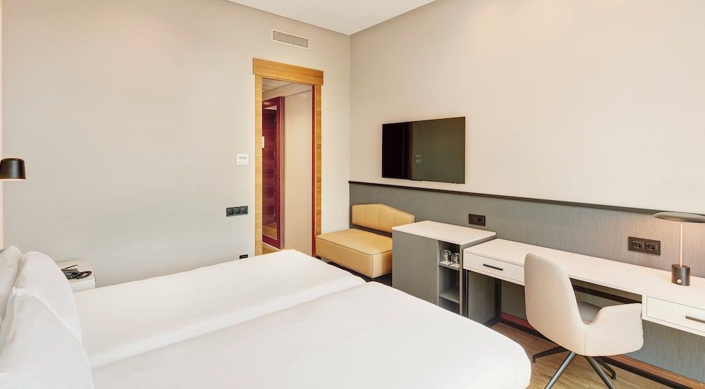 Sercotel Sorolla Palace Hotel Classic Room 4