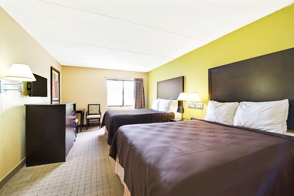 Room, 2 Double Beds, Accessible, Non Smoking (Mobility/Hearing,roll-in shwr)