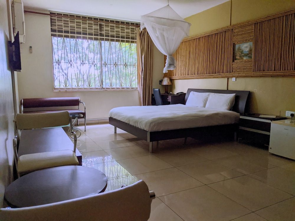 Hotel Ruch Executive Room, 1 King Bed, Refrigerator, Garden View 2