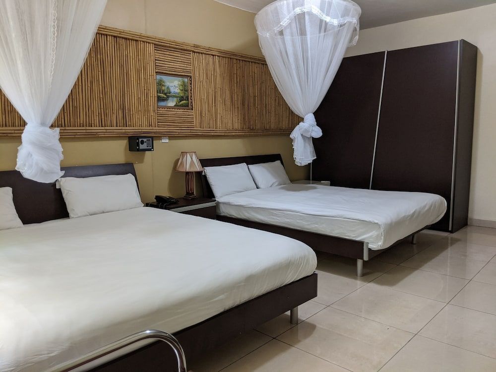 Hotel Ruch Premier Twin Room, Multiple Beds, Refrigerator, Garden View 2