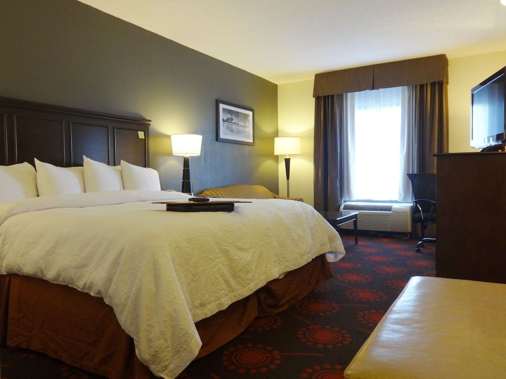 Suite, 1 King Bed, Non Smoking