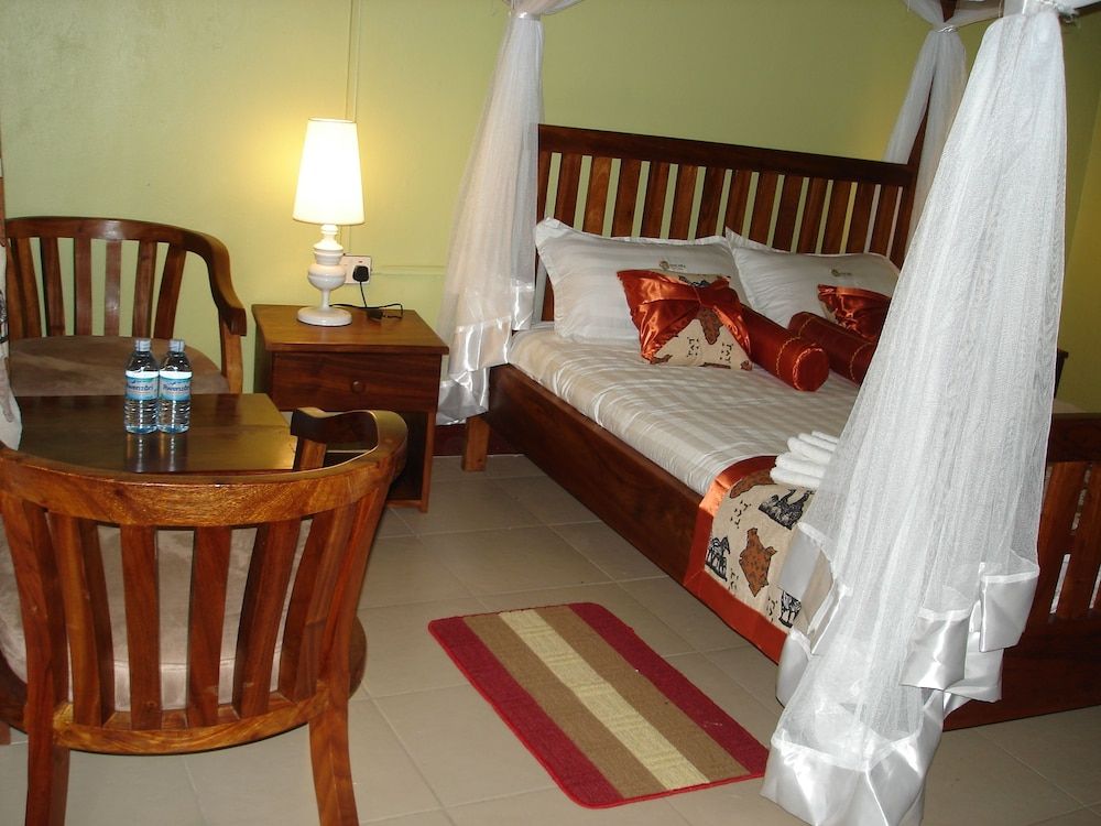 Engiri Game Lodge and Campsite Family Cottage, 2 Bedrooms