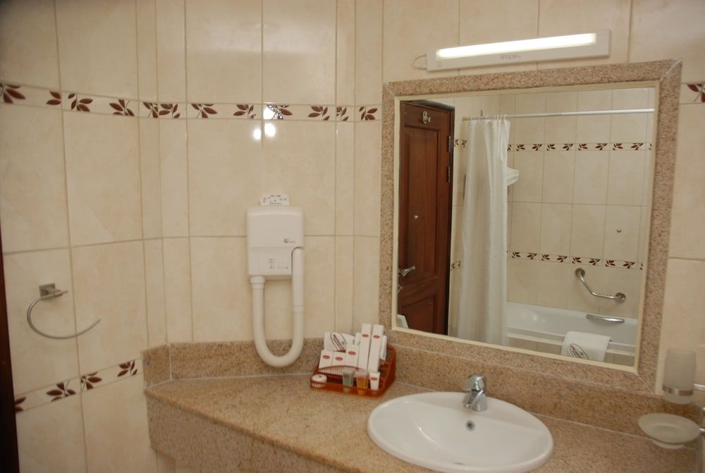 Mbale Resort Hotel Executive Twin Room 11