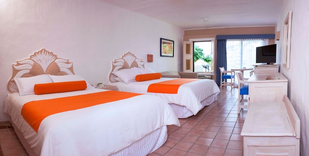 Deluxe Room, 2 Queen Beds