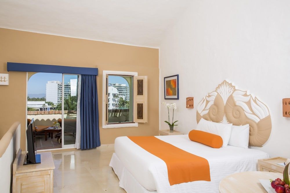 Standard Room, 1 King Bed, Marina View