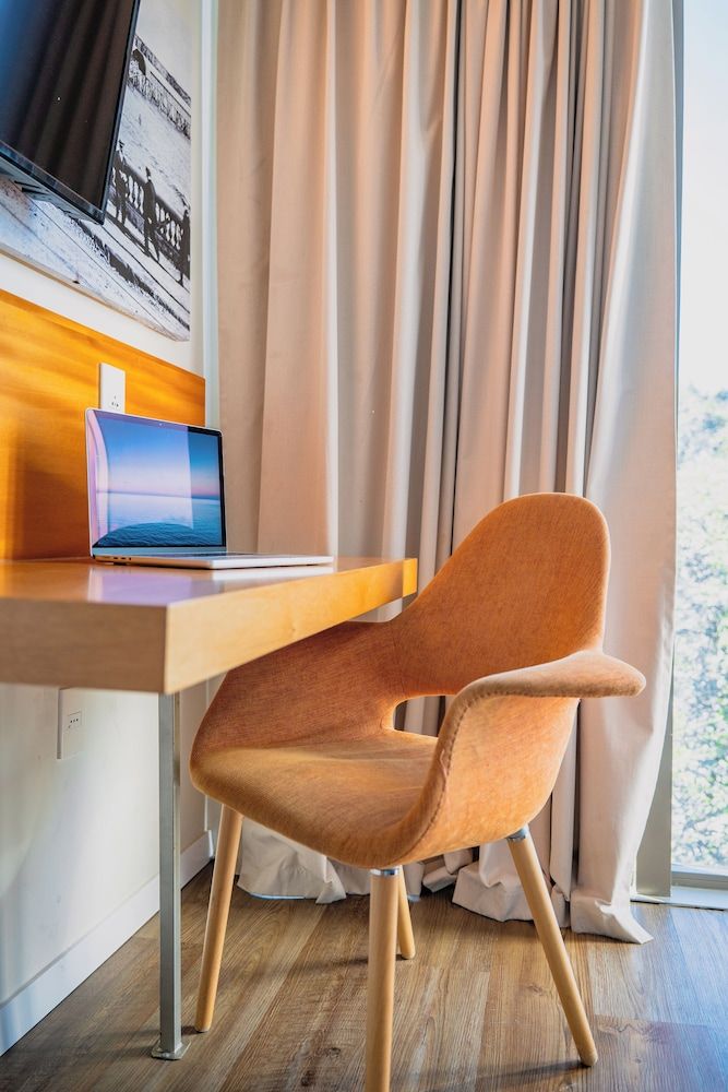 Own Montevideo Junior Room, 1 King Bed 9