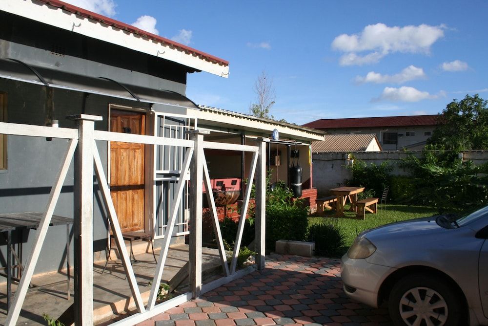 undefined Honeybed Lodge 9