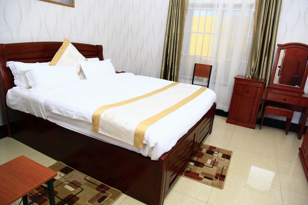 Golden Zambezi Lodge Standard Double Room 3