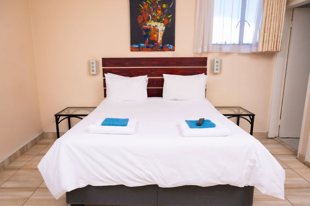 Horizon Inn Superior Double Room, 1 Bedroom, Non Smoking, Refrigerator 2