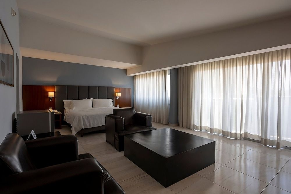 Suite, 1 King Bed