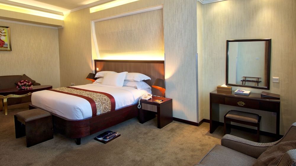 undefined Elilly International Hotel 9