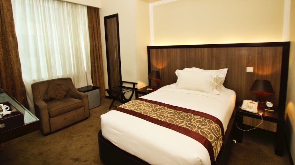 Elilly International Hotel Standard Double Room 5