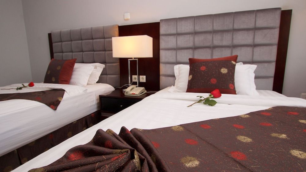 Washington Hotel Classic Twin Room 3