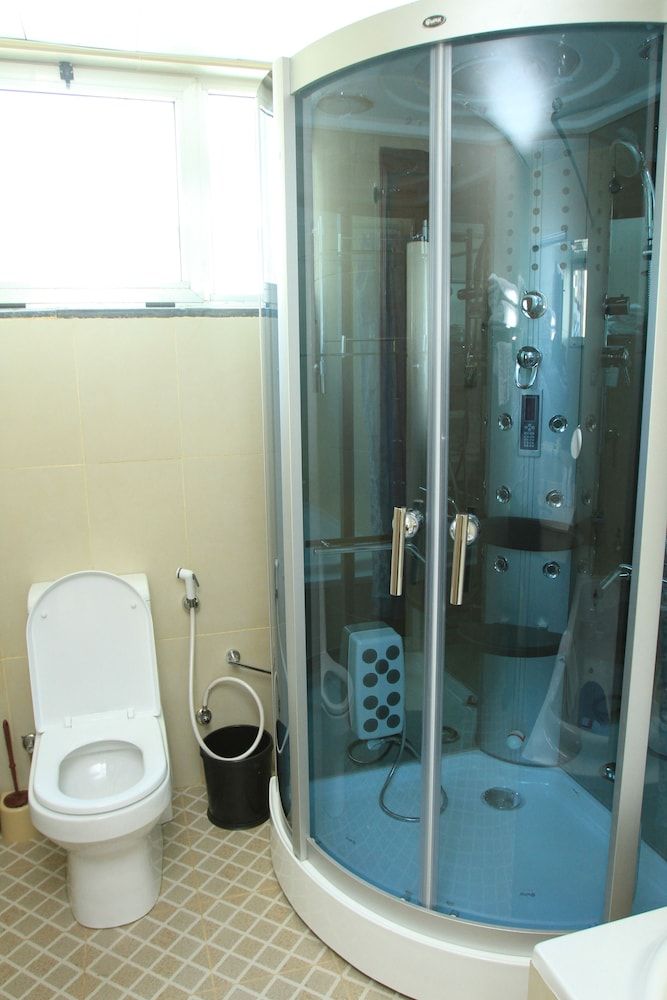 Aphrodite International Hotel Standard Single Room, 1 Queen Bed 5