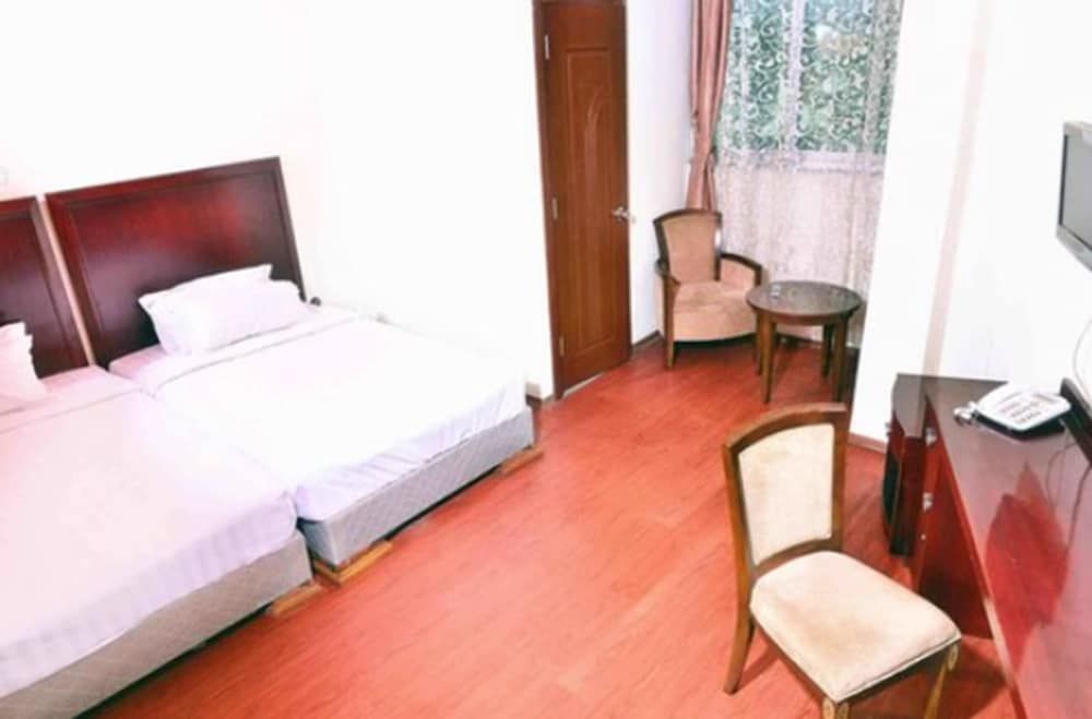 undefined Adams Hotel 4