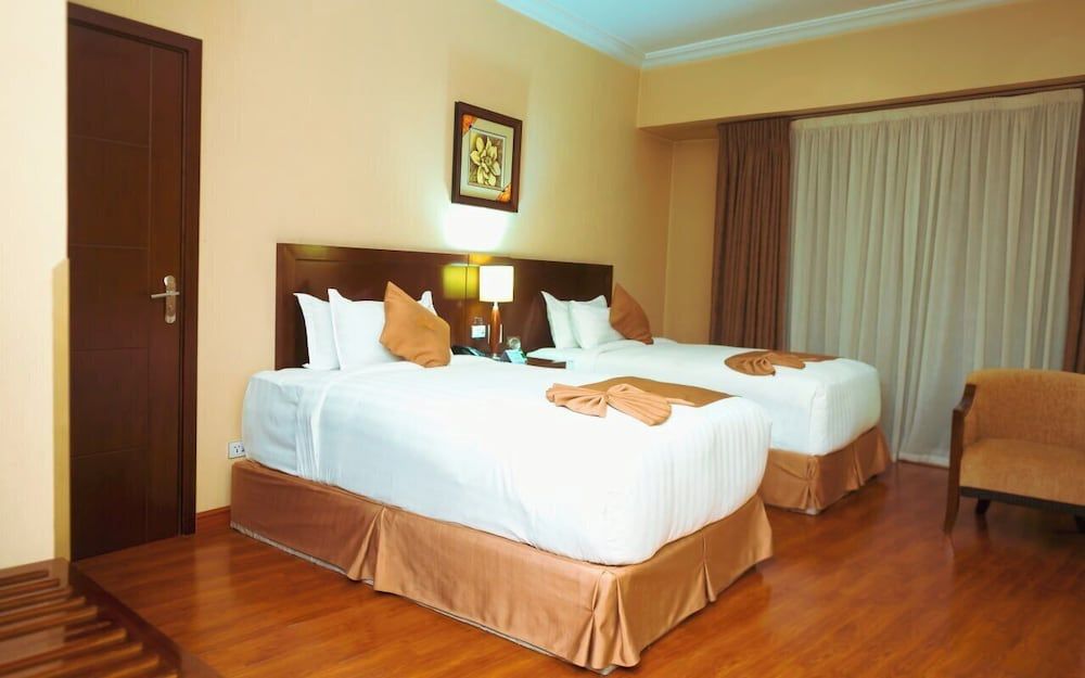 Capital Hotel & Spa Standard Twin Room 3