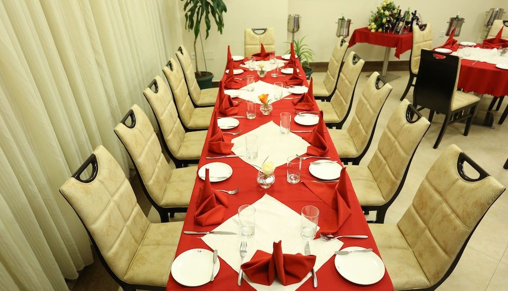undefined Caravan Hotel 8