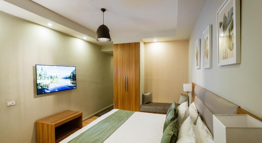 undefined Monarch Hotel 8