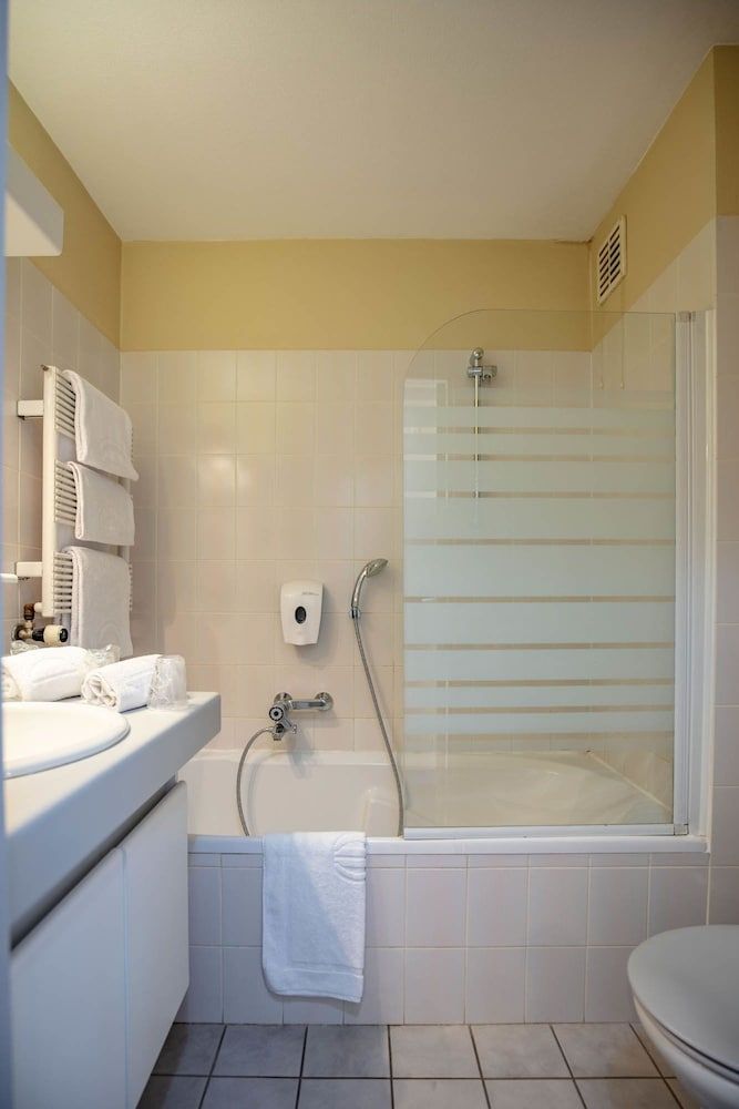 Park Hotel Airport Twin Room 4